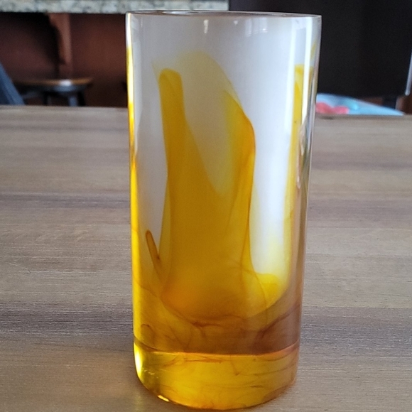 Amber Vase made of resin and fiberglass - Picture 11 of 11